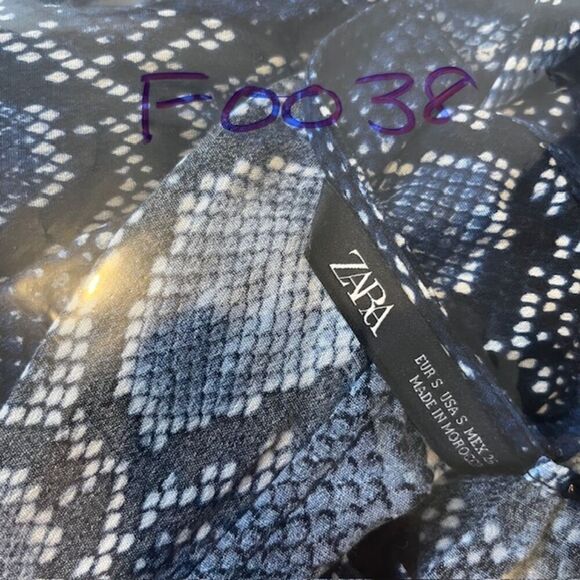 ZARA Dress Drop Waist Snakeskin Print Deep V-neck Button Blue Size Small - Picture 10 of 10